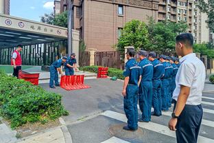 欧冠淘汰赛出场次数榜：C罗85场居首，梅西77场次席